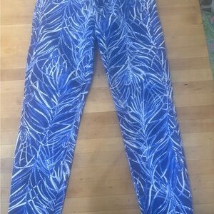 Lilly Pulitzer Blue and White Patterned Pants